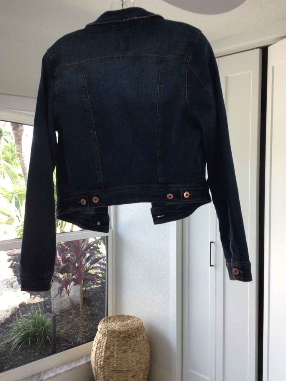 Jean jacket - Picture 2 of 5
